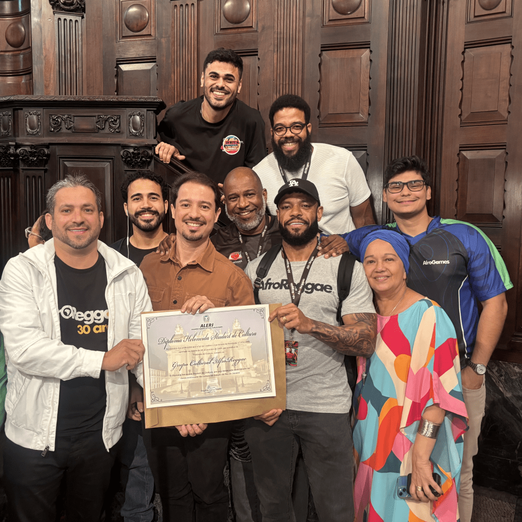AfroReggae é agraciado com o Diploma Heloneida Studart 2025 da&nbsp;Alerj