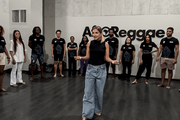 Grupo AfroReggae recebe Carol Garcia para ministrar&nbsp;workshop