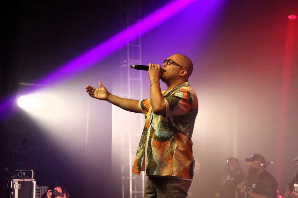 Dia 31/12 na Praia do Marobá em Presidente Kennedy/ESThiago Cordeiro e o Show: O Rei do Repertório