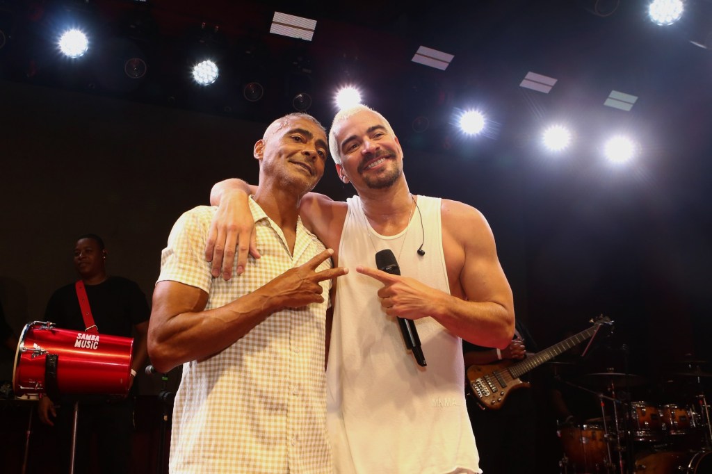 O Baixinho é Sessenta: A Celebração Histórica de Romário que Parou o Rio