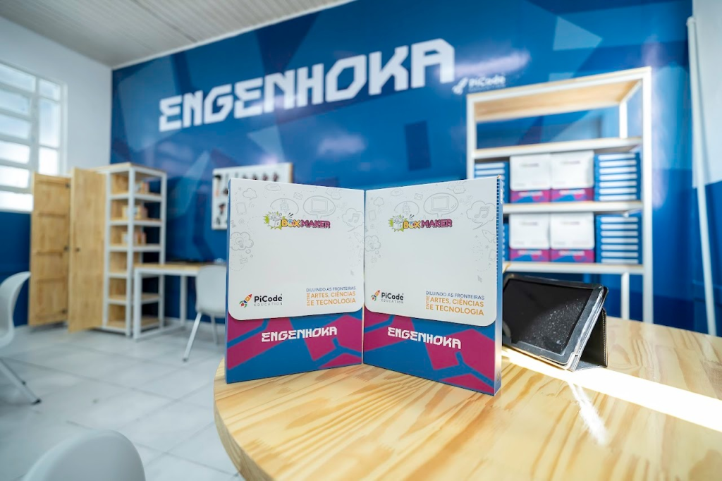 Projeto Engenhoka leva aulas gratuitas de arte e robótica para alunos de escola pública de Curitiba