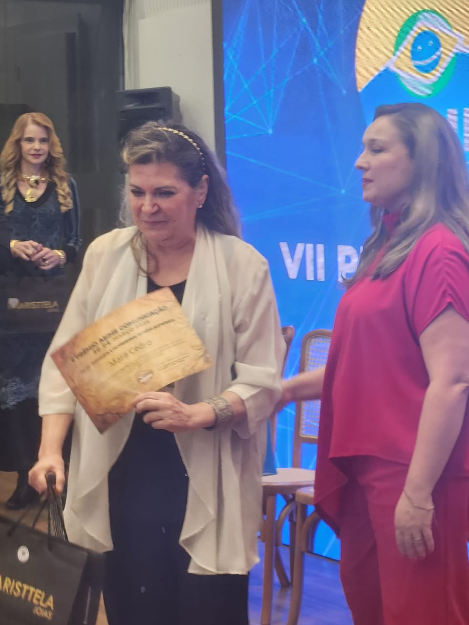 Mara Cedro é Condecorada com o Prestigiado Prêmio ABIME na Expotel em São&nbsp;Paulo