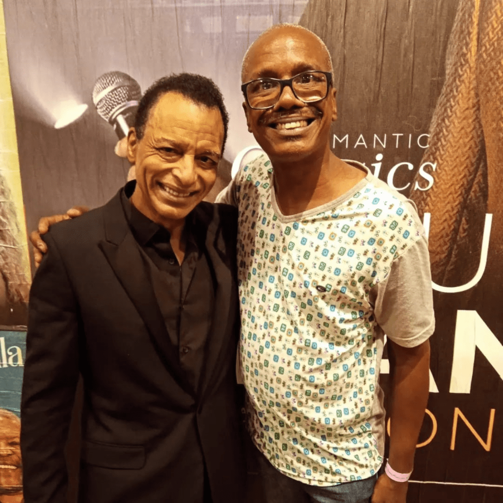 A emocionante história de Marcelo Pereira da Silva comseu idolo Jon Secada